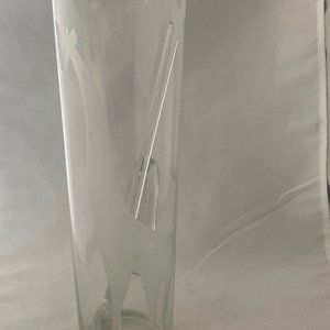 Martini Maker with etched Giraffe . Also comes with Glass Stirrer